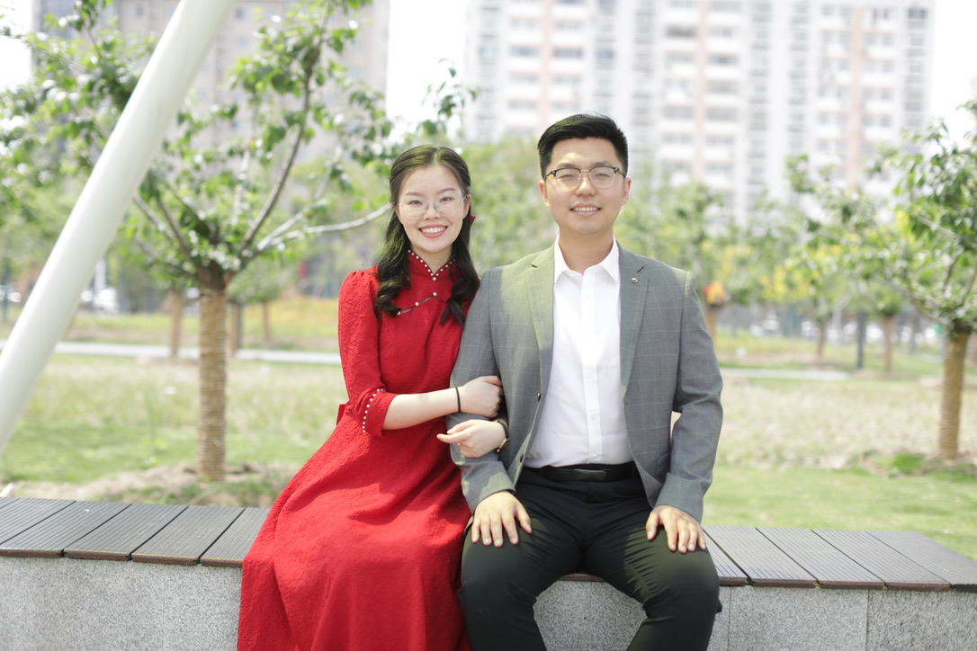我帅她美